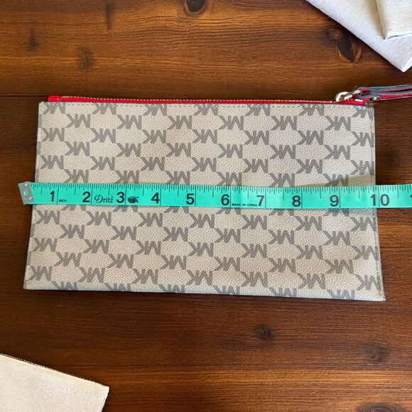 Michael Kors Wristlet Red Zipper Credit Card‎ Holder - Picture 4 of 10
